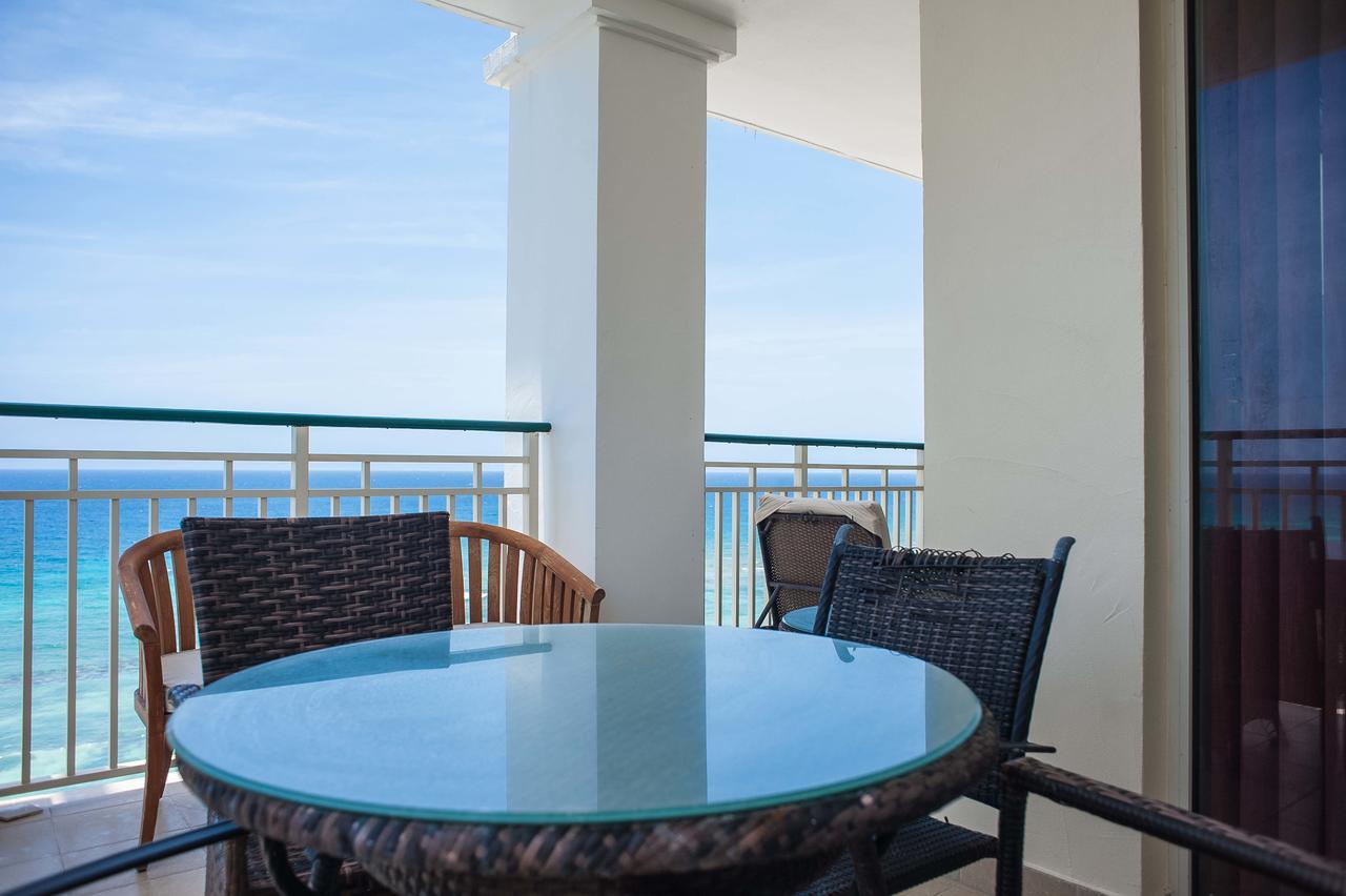 Palmyra Luxury Beach Condos Montego Bay Exterior photo